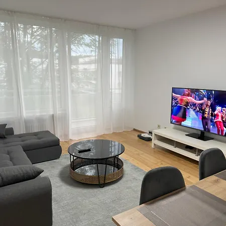 Sunny Apartment With Pool Access